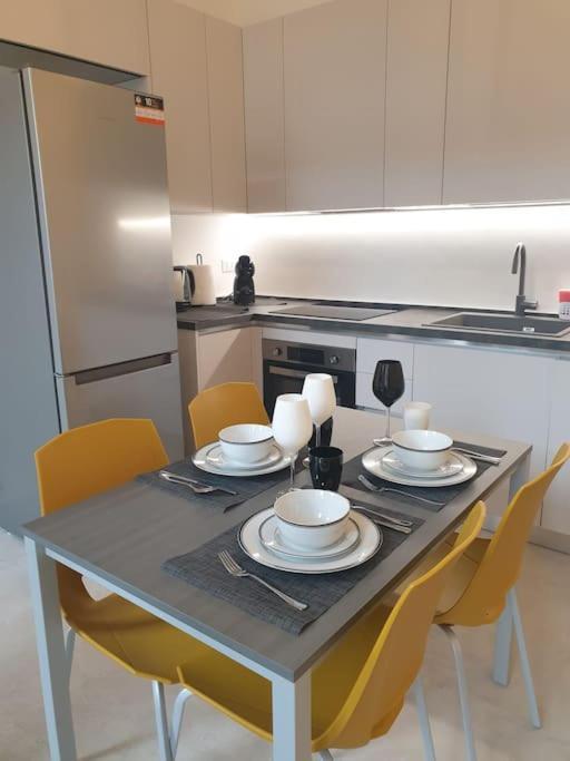 Dimora Di Privacy Fronte Parco E Ospedale Di Monza Apartment Lissone Exterior photo