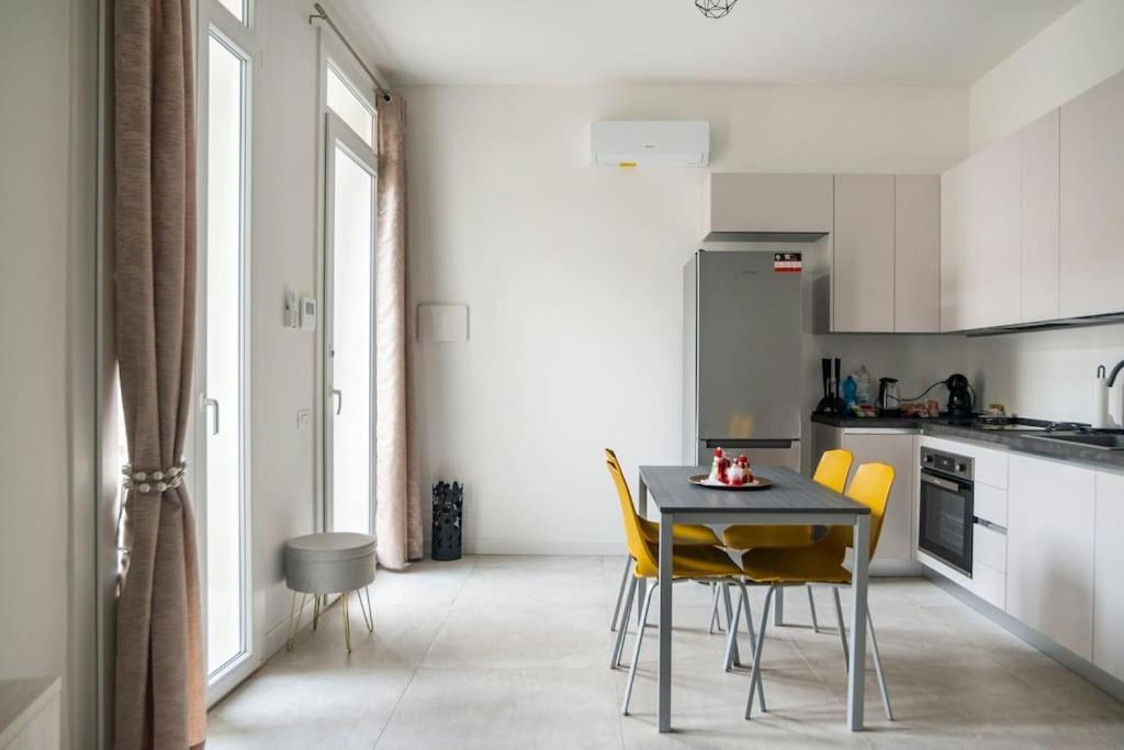 Dimora Di Privacy Fronte Parco E Ospedale Di Monza Apartment Lissone Exterior photo