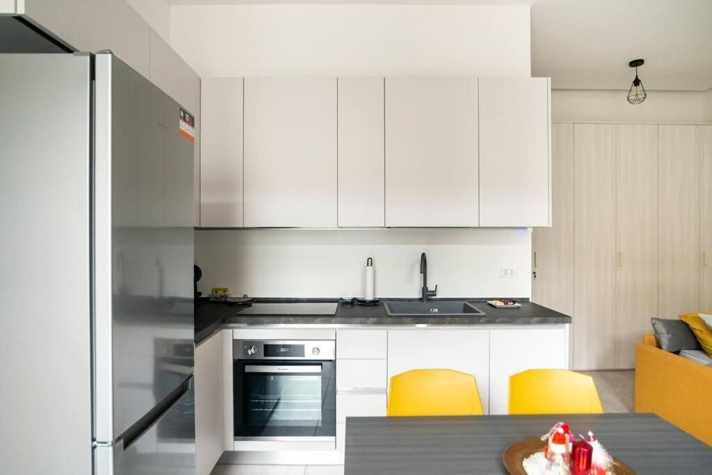 Dimora Di Privacy Fronte Parco E Ospedale Di Monza Apartment Lissone Exterior photo